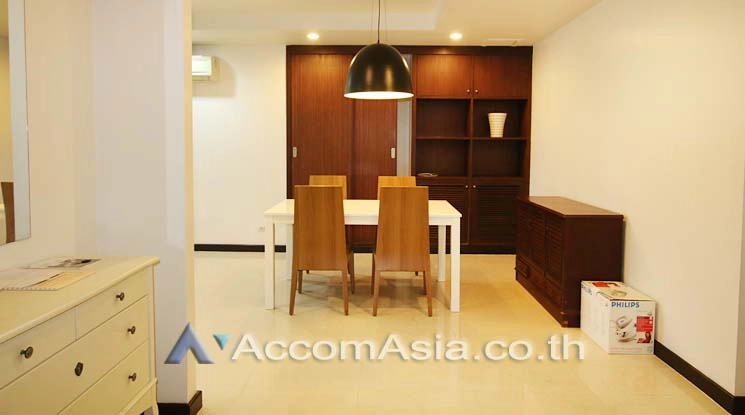 unit 2 Bedrooms  Condominium For Rent in Sukhumvit, Bangkok  near BTS Ekkamai (AA11818)
