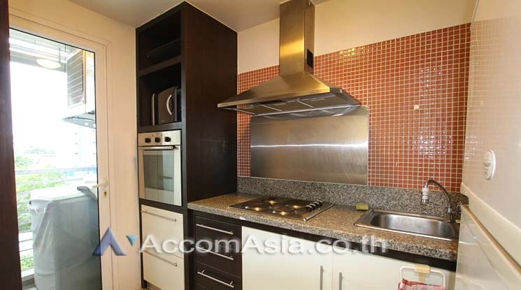 unit 2 Bedrooms  Condominium For Rent in Sukhumvit, Bangkok  near BTS Ekkamai (AA11818)