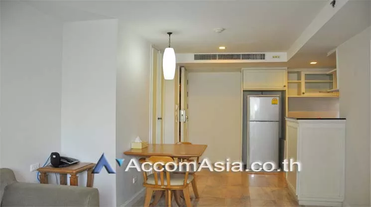 Pet friendly |  1 Bedroom  Apartment For Rent in Sathorn, Bangkok  near BTS Saint Louis (AA11830)