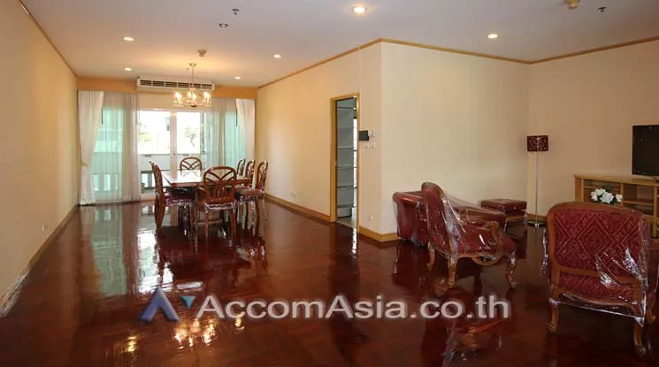 unit 3 Bedrooms  Apartment For Rent in Sukhumvit, Bangkok  near BTS Asok - MRT Sukhumvit (AA11840)