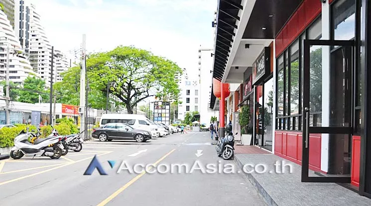  1  Retail / Showroom For Rent in Sukhumvit ,Bangkok BTS Phrom Phong - MRT Phetchaburi at Taka Town AA11847