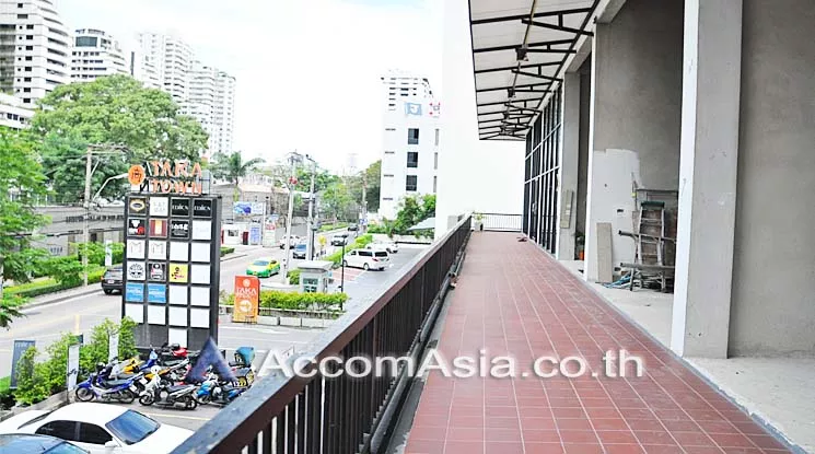  Retail / showroom For Rent in Sukhumvit, Bangkok  near BTS Phrom Phong - MRT Phetchaburi (AA11847)