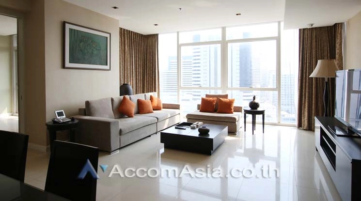  3 Bedrooms  Condominium For Rent in Ploenchit, Bangkok  near BTS Ploenchit (AA11852)