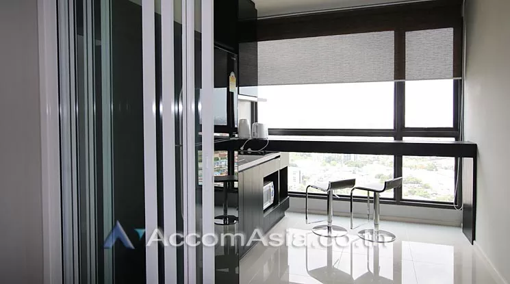 unit 1 Bedroom  Condominium For Rent in Sukhumvit, Bangkok  near BTS Phra khanong (AA11858)