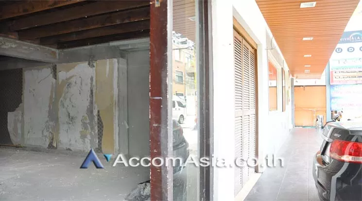  1  Retail / Showroom For Rent in sukhumvit ,Bangkok BTS Thong Lo AA11875