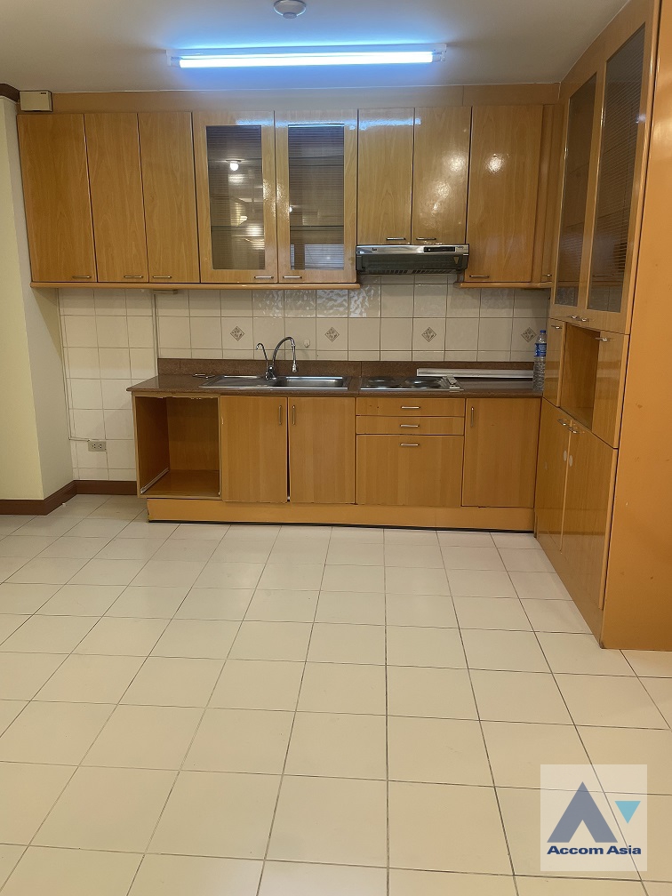 unit 2 Bedrooms  Condominium For Rent & Sale in Sukhumvit, Bangkok  near BTS Phrom Phong (AA11884)