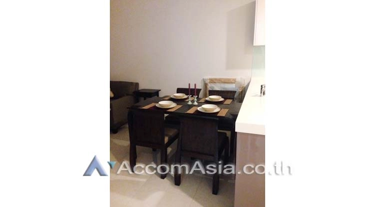 2 Bedrooms  Condominium For Rent & Sale in Ploenchit, Bangkok  near BTS Chitlom (AA11890)
