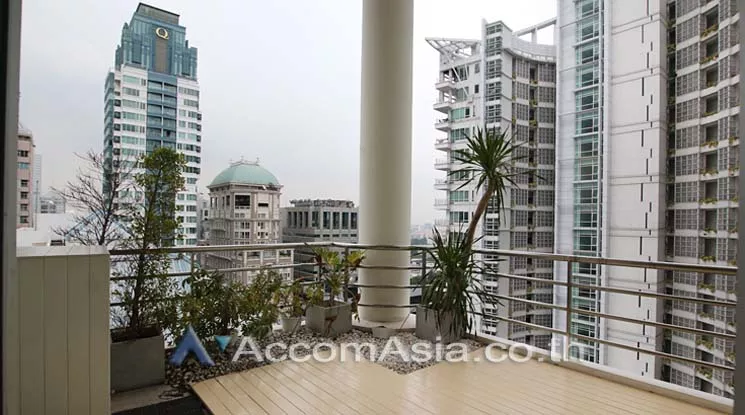 Duplex Condo |  2 Bedrooms  Condominium For Rent in Ploenchit, Bangkok  near BTS Ratchadamri (AA11891)