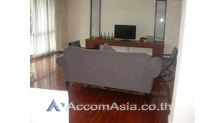 Pet friendly |  High-end Low Rise  Apartment  4 Bedroom for Rent BTS Surasak in Silom Bangkok