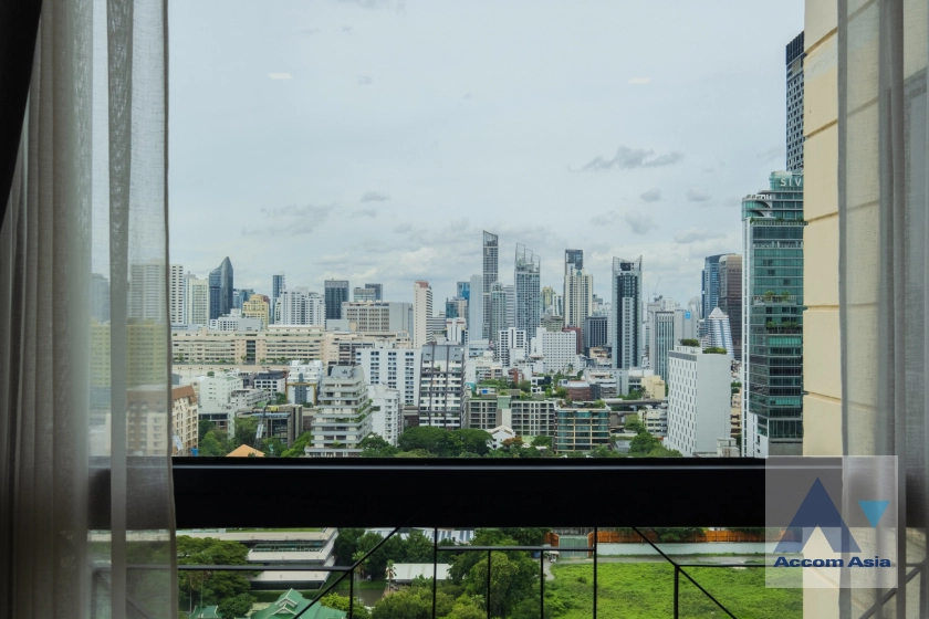 30  3 br Condominium for rent and sale in Ploenchit ,Bangkok BTS Chitlom at Somkid Gardens AA11917