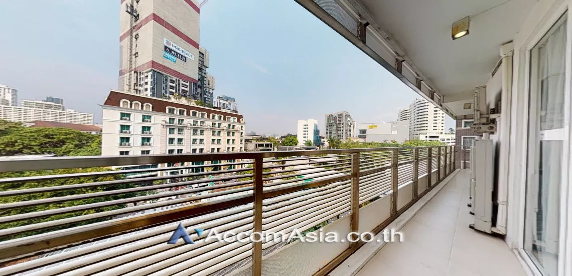 3 Bedrooms  Condominium For Sale in Sukhumvit, Bangkok  near BTS Thong Lo (AA11939)