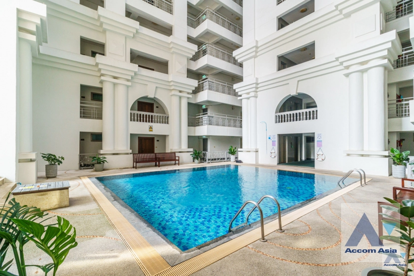 Duplex Condo |  Royal Castle Sukhumvit 39 Condominium  3 Bedroom for Sale & Rent BTS Phrom Phong in Sukhumvit Bangkok