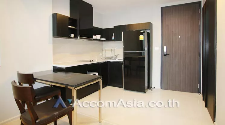  1 Bedroom  Condominium For Rent in Sukhumvit, Bangkok  near BTS Phra khanong (AA11959)