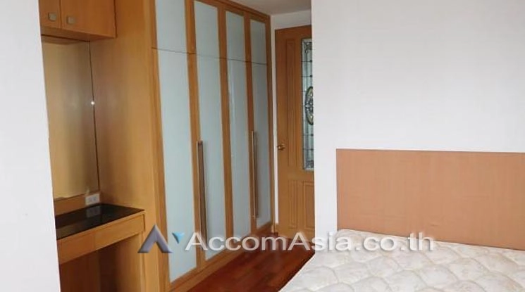 5  2 br Condominium For Rent in Charoen Nakhon ,Bangkok BTS Krung Thon Buri at Supalai River Place AA11972