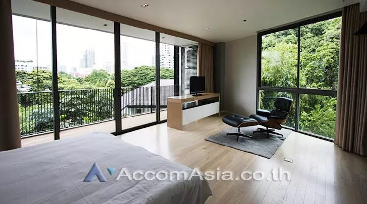 unit 3 Bedrooms  Apartment For Rent in Sukhumvit, Bangkok  near BTS Thong Lo (AA12008)