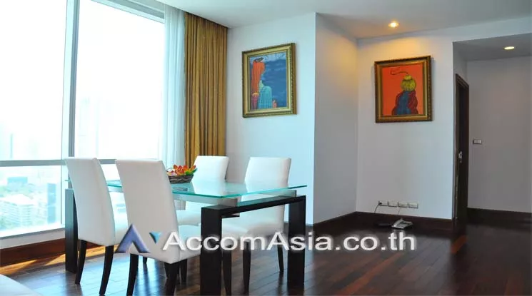 unit 2 Bedrooms  Condominium For Rent in Sathorn, Bangkok  near BTS Chong Nonsi (AA12041)