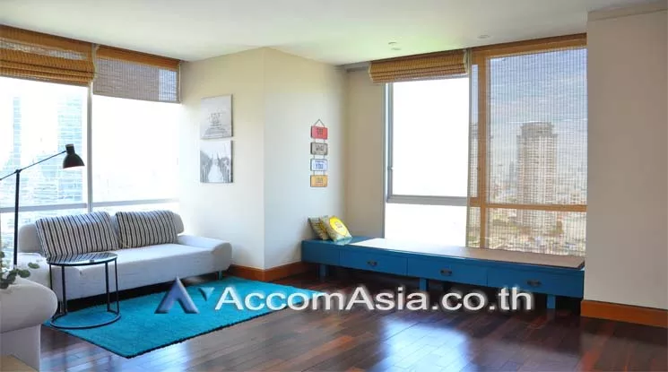 unit 1 Bedroom  Condominium For Rent & Sale in Sathorn, Bangkok  near BTS Chong Nonsi (AA12042)