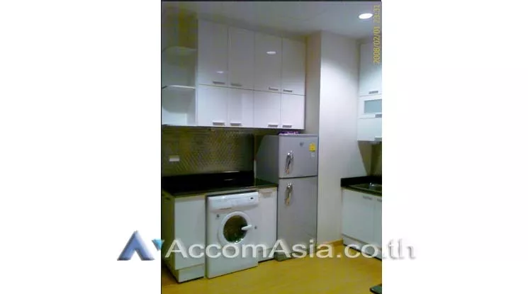  2 Bedrooms  Condominium For Rent in Ploenchit, Bangkok  near BTS Ratchathewi (AA12061)
