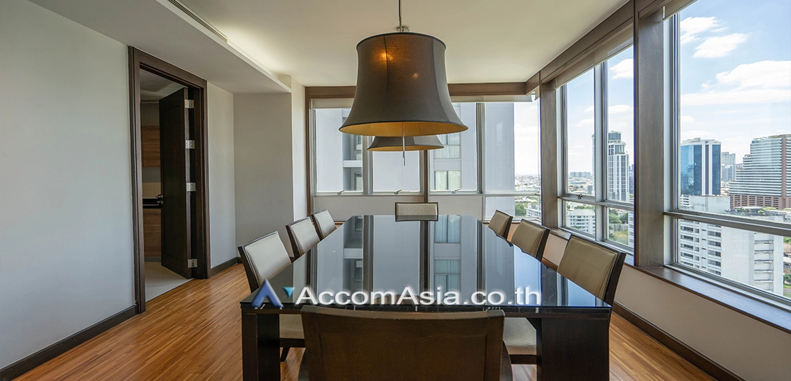unit 3 Bedrooms  Apartment For Rent in Sukhumvit, Bangkok  near BTS Thong Lo (AA12090)