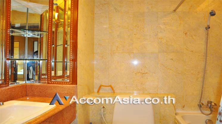 8  2 br Condominium For Rent in Ploenchit ,Bangkok BTS Chitlom at President Place AA12095
