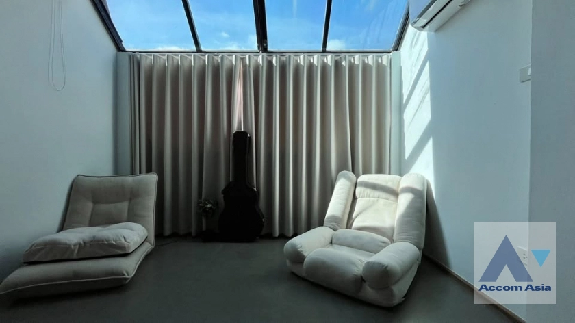 17  3 br Townhouse for rent and sale in Sukhumvit ,Bangkok BTS Ekkamai AA12098