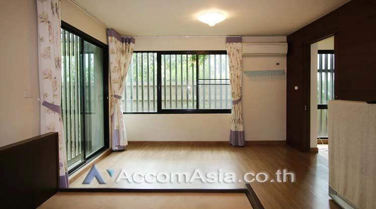 unitHome Office |  2 Bedrooms  House For Rent & Sale in Sukhumvit, Bangkok  near BTS Phrom Phong (AA12167)