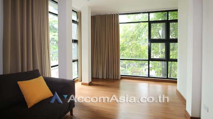  1  3 br House for rent and sale in Sukhumvit ,Bangkok BTS Phrom Phong AA12172