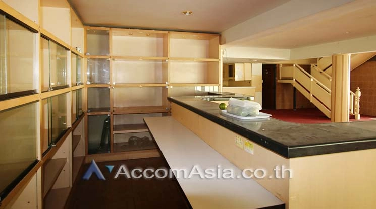 unitHome Office |  6 Bedrooms  House For Rent & Sale in Sukhumvit, Bangkok  near BTS Phrom Phong (AA12192)
