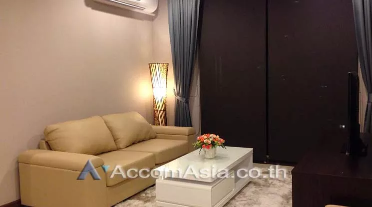  2 Bedrooms  Condominium For Rent in Ratchadapisek, Bangkok  near MRT Phetchaburi (AA12225)