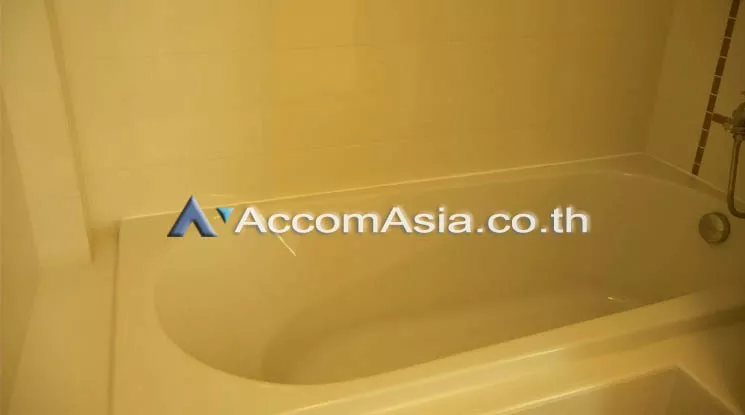 8  3 br House For Rent in  ,Chon Buri  at Family house for rent near J park AA12265