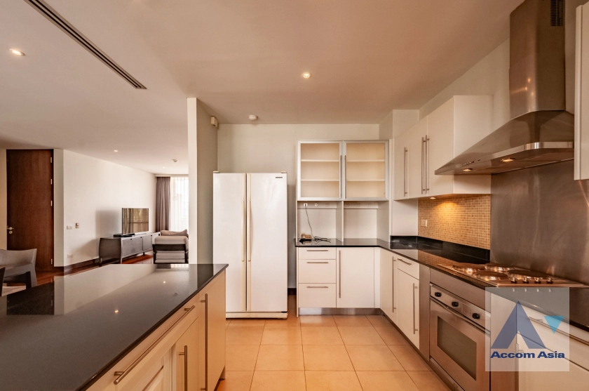 8  3 br Apartment for rent and sale in Ploenchit ,Bangkok BTS Ploenchit - MRT Lumphini at Modern Retro - 2 Units / floor AA12270