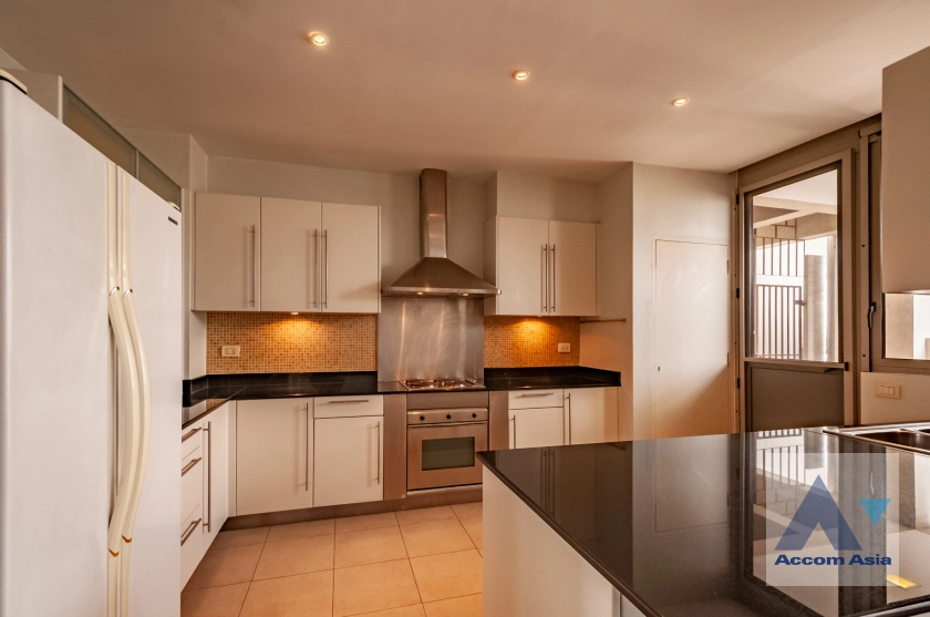 7  3 br Apartment for rent and sale in Ploenchit ,Bangkok BTS Ploenchit - MRT Lumphini at Modern Retro - 2 Units / floor AA12270