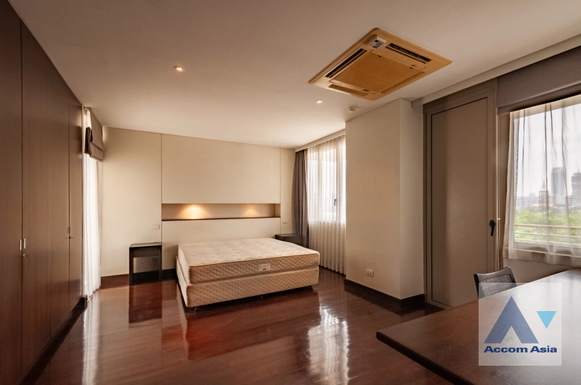 12  3 br Apartment for rent and sale in Ploenchit ,Bangkok BTS Ploenchit - MRT Lumphini at Modern Retro - 2 Units / floor AA12270