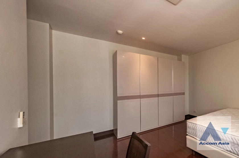 19  3 br Apartment for rent and sale in Ploenchit ,Bangkok BTS Ploenchit - MRT Lumphini at Modern Retro - 2 Units / floor AA12270
