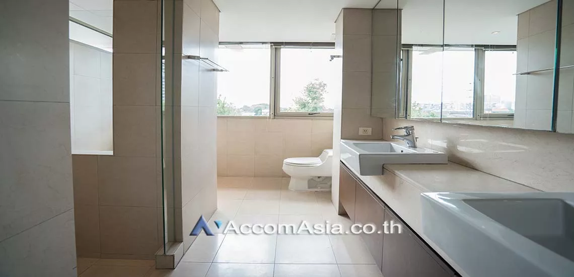 8  3 br Apartment For Rent in Ploenchit ,Bangkok BTS Ploenchit - MRT Lumphini at Modern Retro - 2 Units / floor AA12271