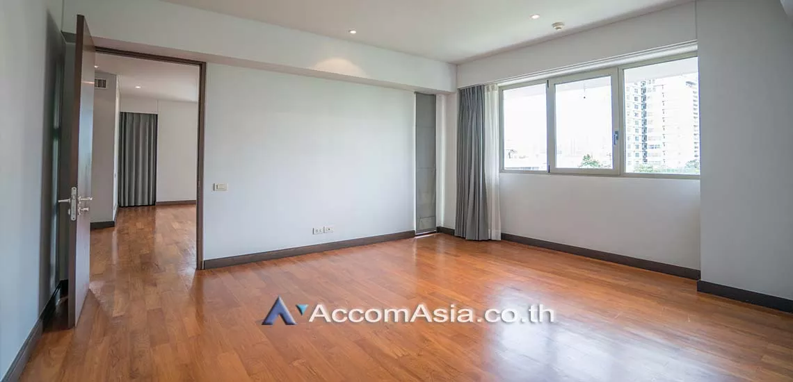 6  3 br Apartment For Rent in Ploenchit ,Bangkok BTS Ploenchit - MRT Lumphini at Modern Retro - 2 Units / floor AA12271