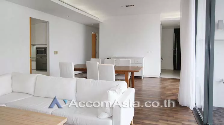 unit 2 Bedrooms  Condominium For Rent in Sukhumvit, Bangkok  near BTS Asok - MRT Sukhumvit (AA12274)