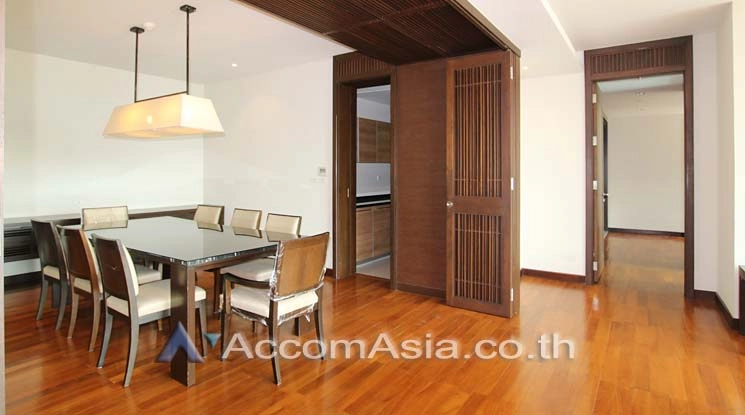 unit 3 Bedrooms  Apartment For Rent in Sukhumvit, Bangkok  near BTS Thong Lo (AA12275)