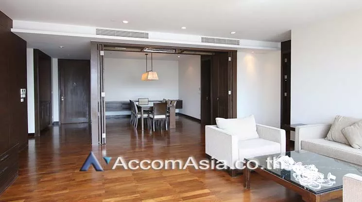  3 Bedrooms  Apartment For Rent in Sukhumvit, Bangkok  near BTS Thong Lo (AA12276)