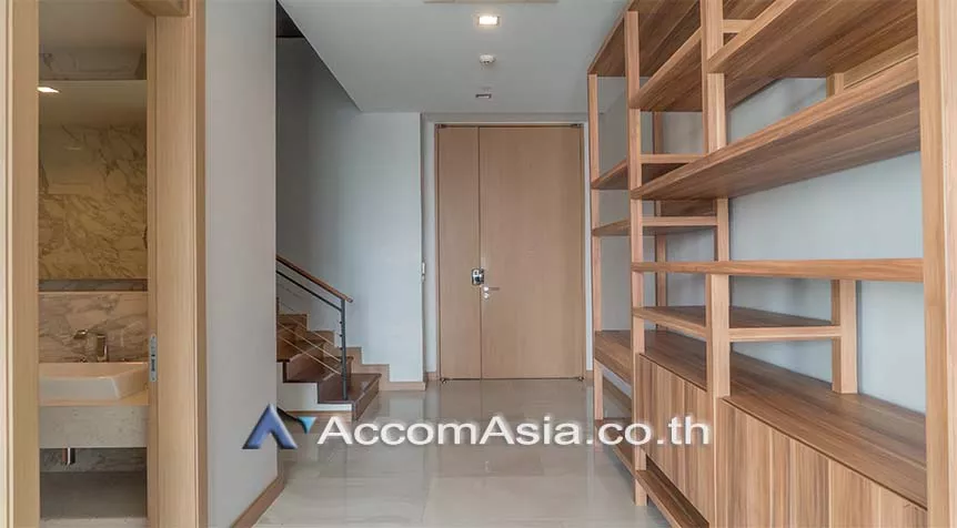 unitHuge Terrace, Private Swimming Pool, Duplex Condo |  3 Bedrooms  Condominium For Rent in Sukhumvit, Bangkok  near BTS Phrom Phong (AA12277)