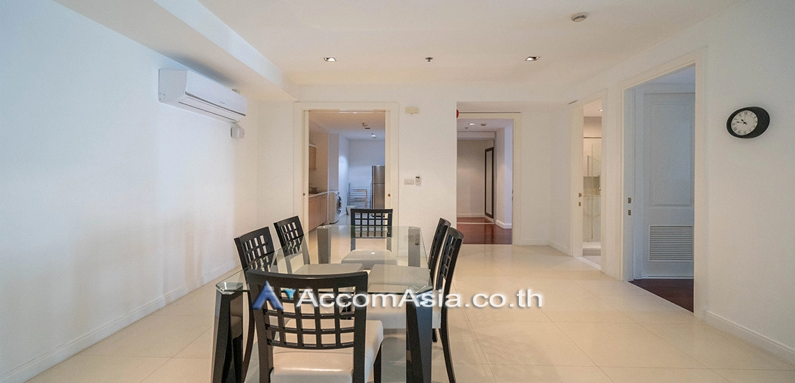 unit 2 Bedrooms  Condominium For Rent in Ploenchit, Bangkok  near BTS Ploenchit (AA12278)
