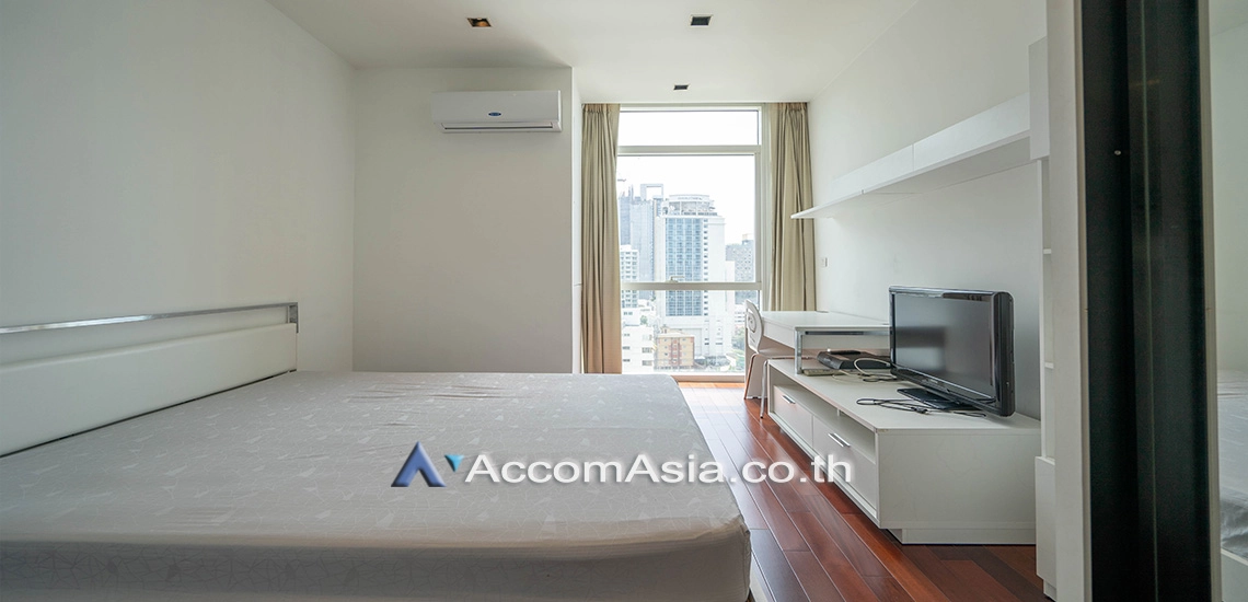 4  2 br Condominium For Rent in Ploenchit ,Bangkok BTS Ploenchit at Athenee Residence AA12278