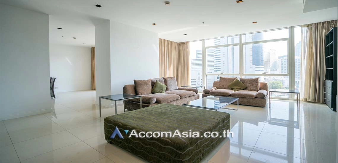 unit 3 Bedrooms  Condominium For Rent in Ploenchit, Bangkok  near BTS Ploenchit (AA12283)