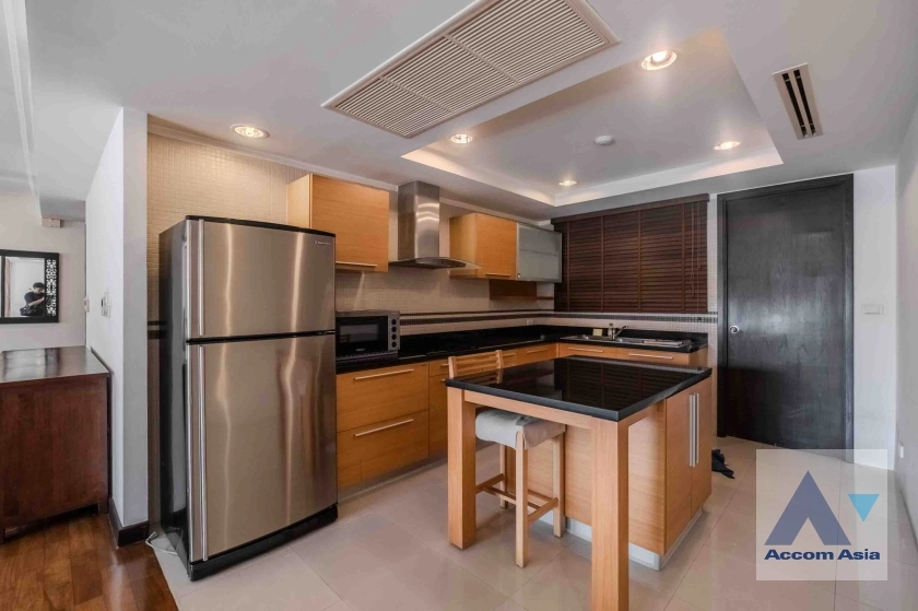 unit 2 Bedrooms  Condominium For Rent in Sathorn, Bangkok  near MRT Lumphini (AA12284)