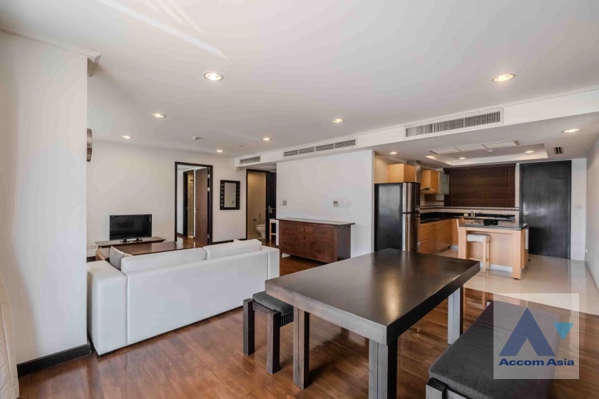 unit 2 Bedrooms  Condominium For Rent in Sathorn, Bangkok  near MRT Lumphini (AA12284)