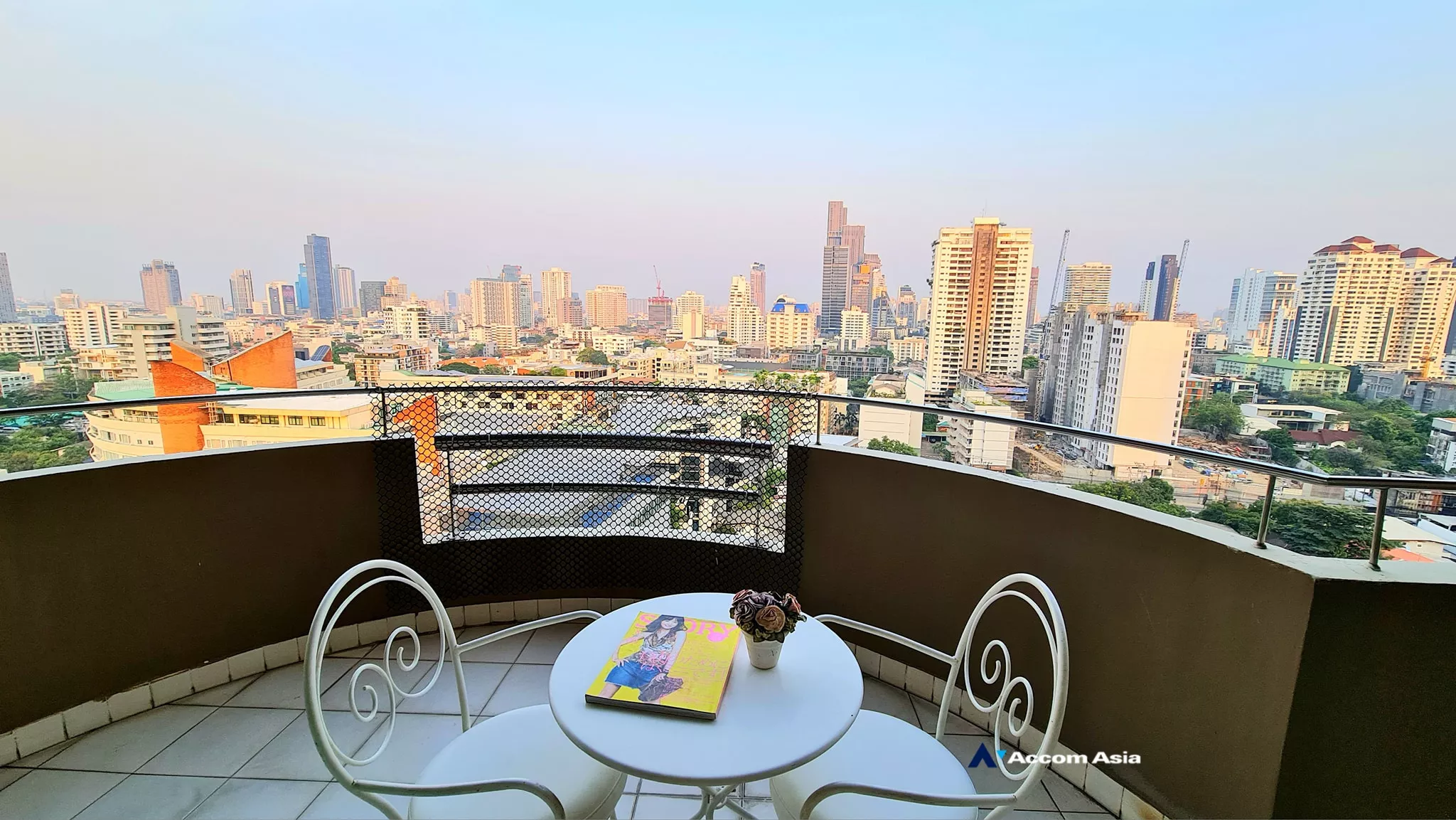 8  3 br Apartment For Rent in Sukhumvit ,Bangkok BTS Phrom Phong at Fully Furnished Suites AA12329