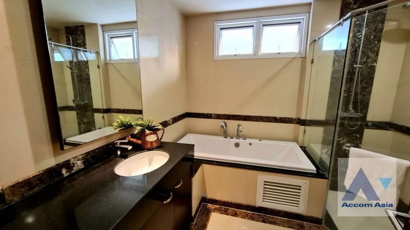 14  3 br Apartment For Rent in Sukhumvit ,Bangkok BTS Phrom Phong at Fully Furnished Suites AA12329