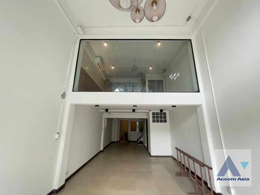 unitHome Office, Ground Floor |  Townhouse For Rent in Sathorn, Bangkok  near BRT Thanon Chan (AA12410)