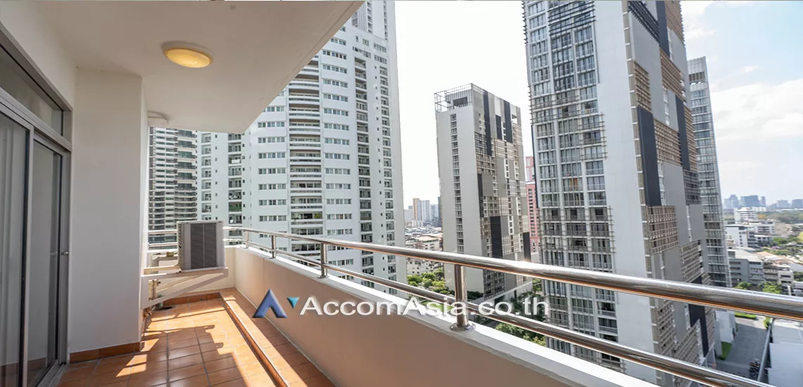 unitPet friendly |  3 Bedrooms  Apartment For Rent in Sukhumvit, Bangkok  near BTS Phrom Phong (AA12448)
