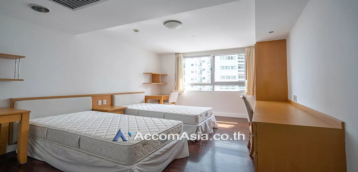 unitPet friendly |  3 Bedrooms  Apartment For Rent in Sukhumvit, Bangkok  near BTS Phrom Phong (AA12448)